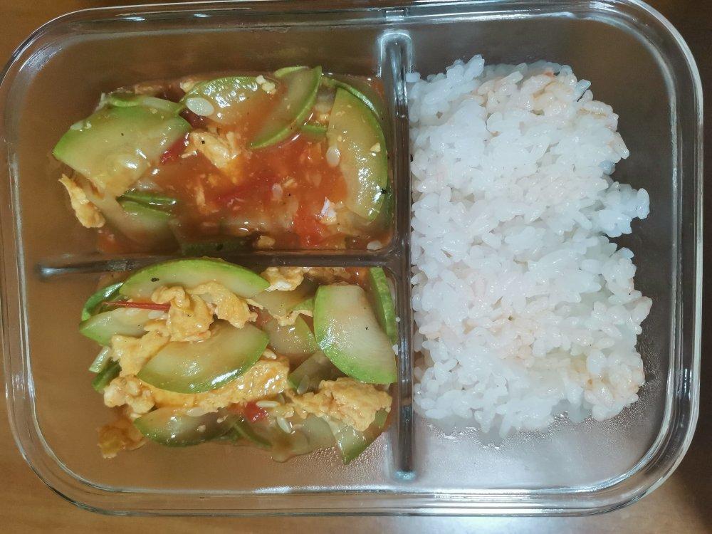 西葫芦炒鸡蛋