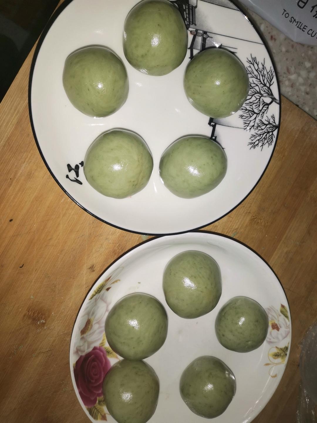 清明必吃的艾草青团