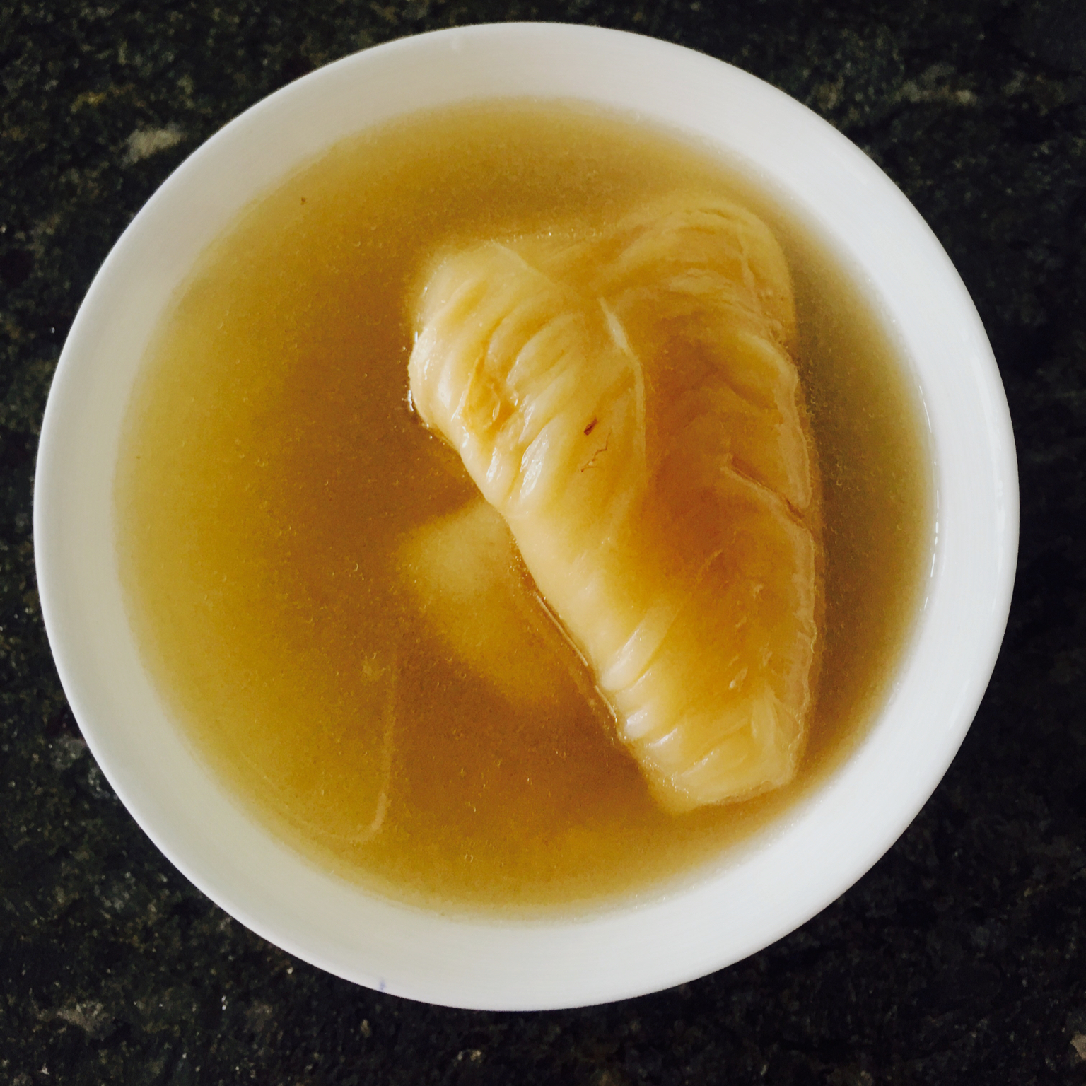 花胶花菇响螺煲鸡汤