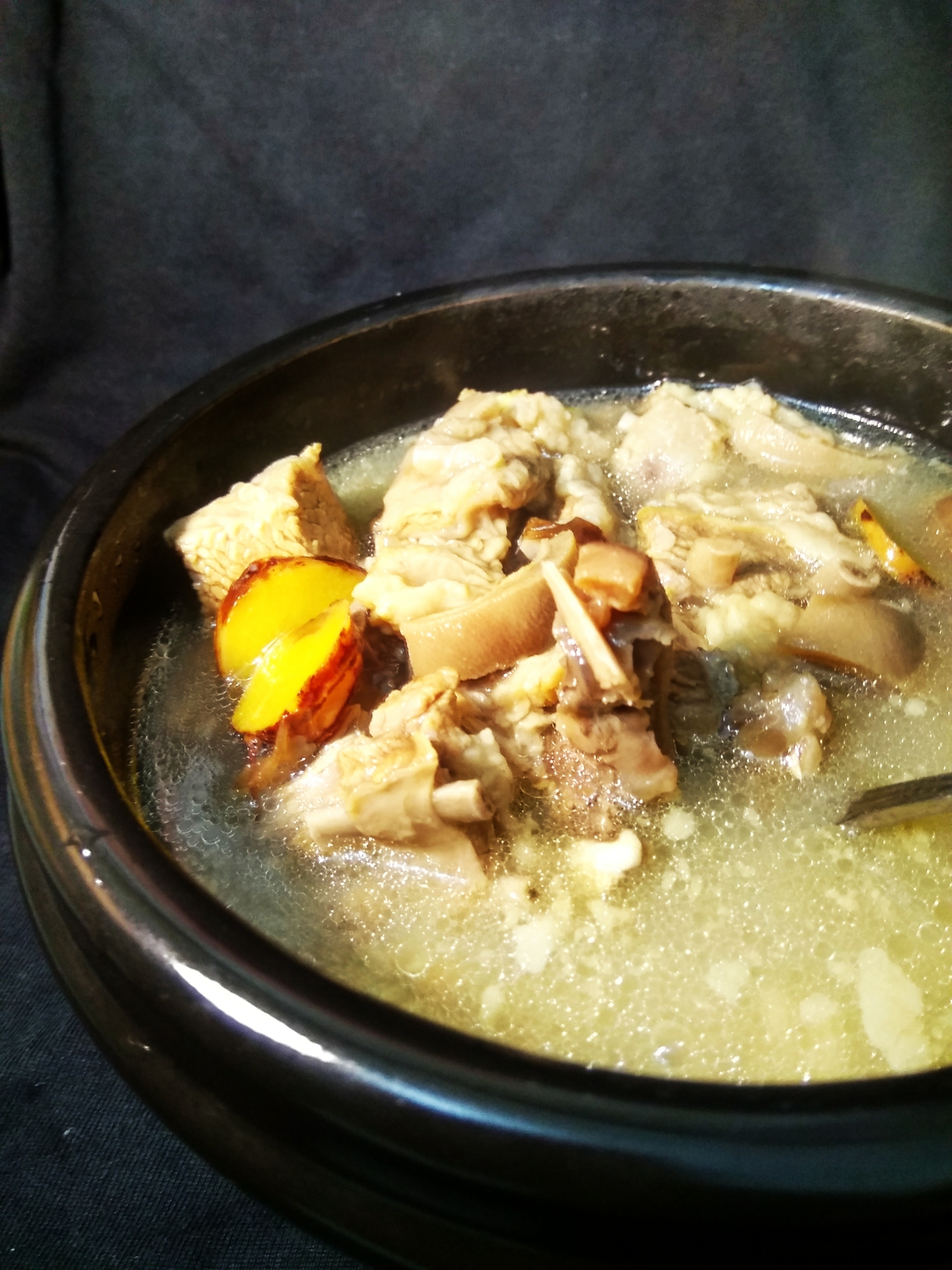酸梅羊排汤的做法