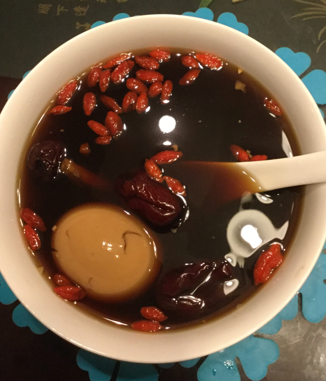 tsdxglmm做的当归红枣鸡蛋汤
