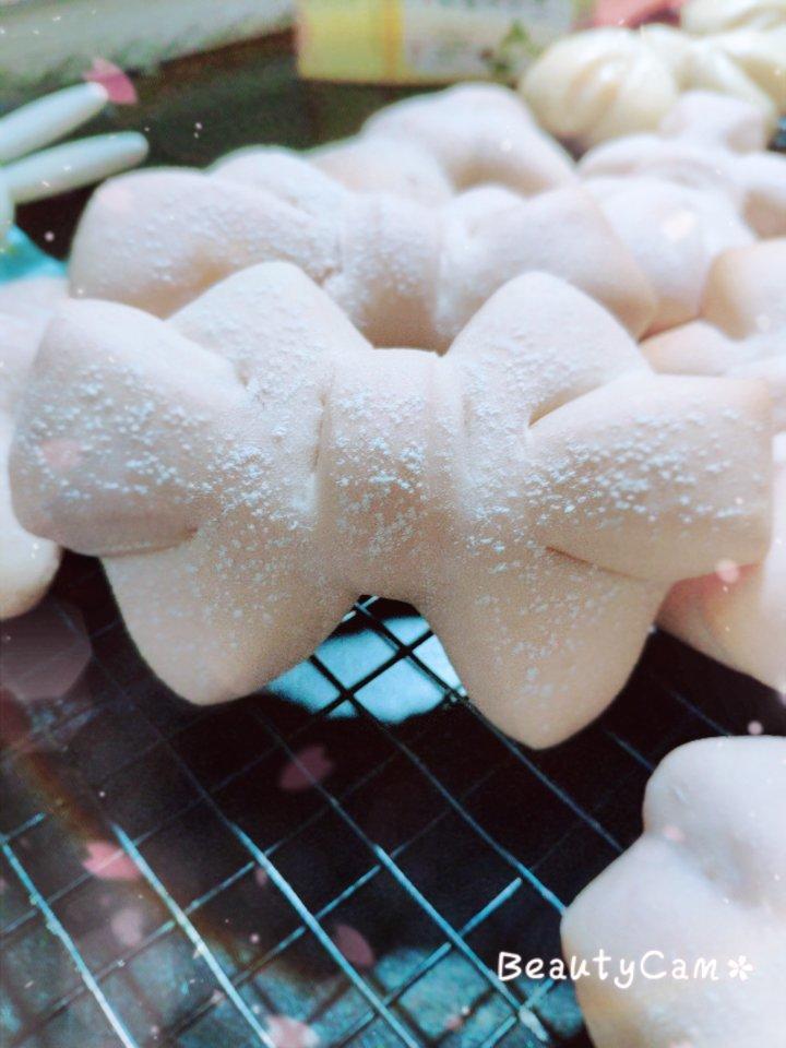 甜蜜少女心-蝴蝶结面包