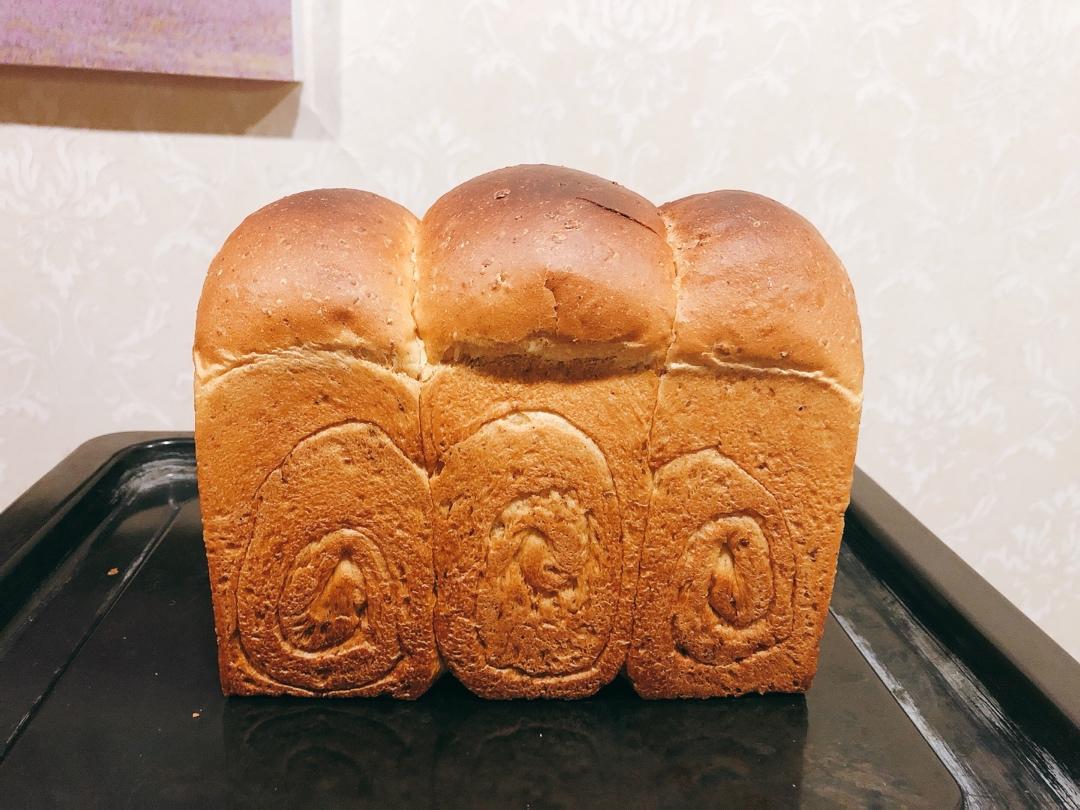 纯奶手撕吐司