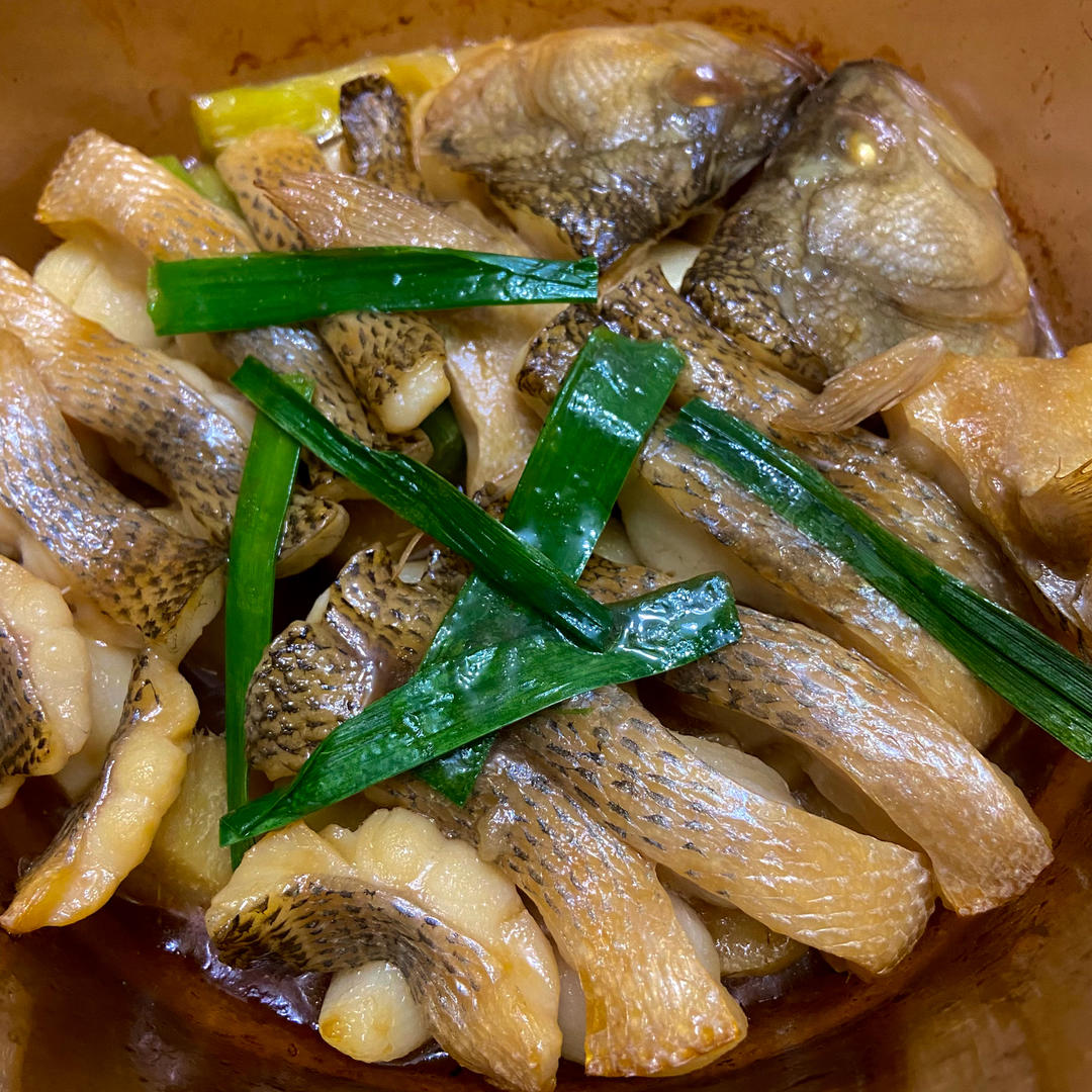 珐琅锅无水焗鲈鱼