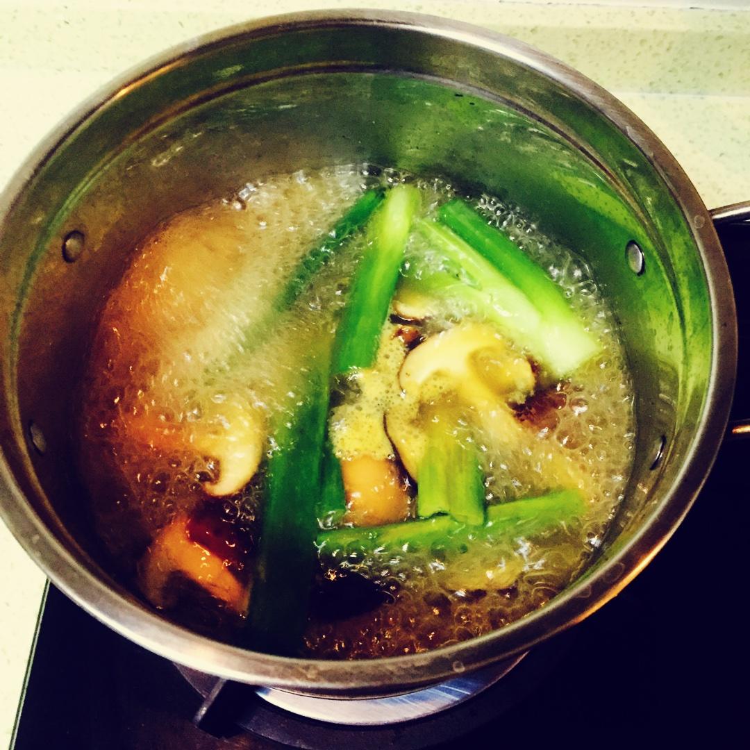 自调咖喱火锅汤底的做法 步骤5