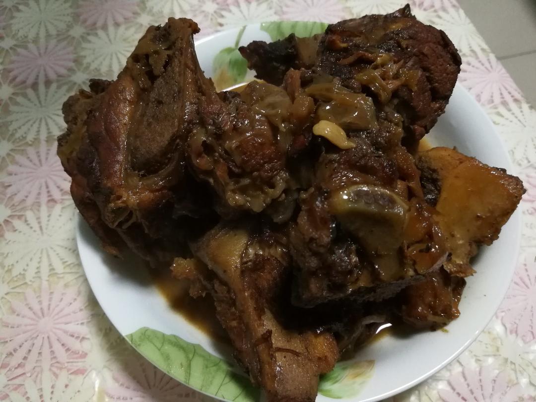 家常炖排骨