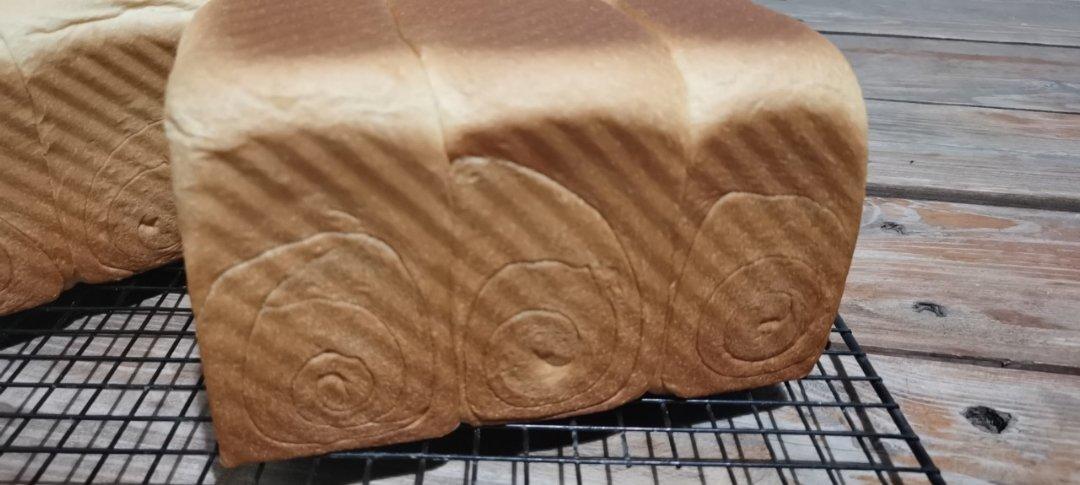 升级版奶香手撕吐司