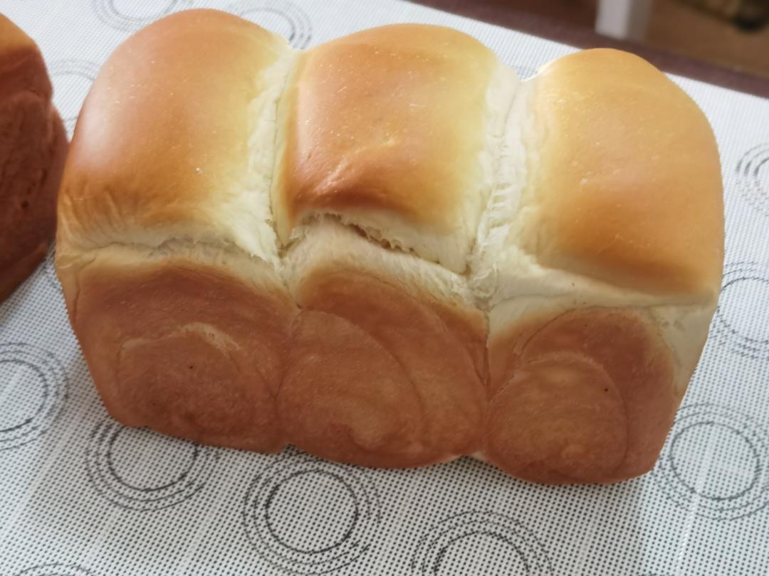 奶油吐司，鲜奶奶油嫩白吐司