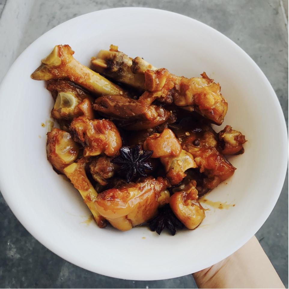 美味的家常菜：红烧猪蹄