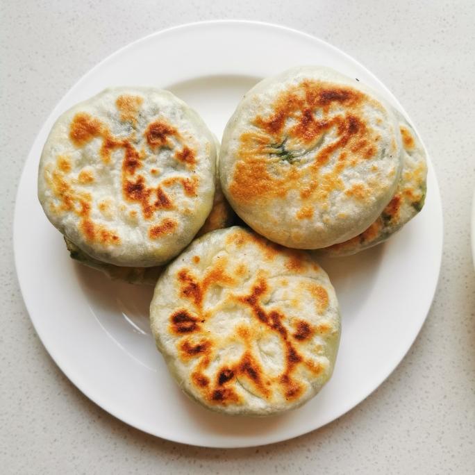 韭菜鸡蛋小馅饼