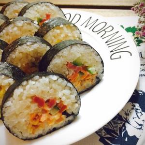 三文鱼紫菜包饭的做法 步骤9