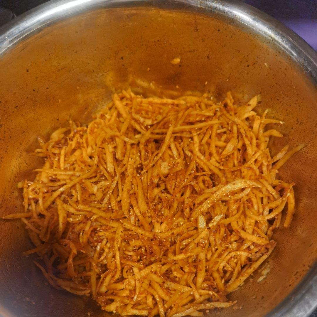 秋冬季的好咸菜！秘制芥菜丝咸菜或苤蓝咸菜