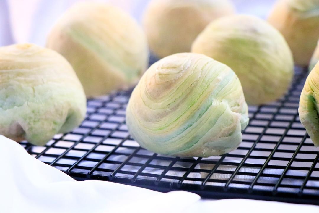 彩虹蛋黄酥（独角兽蛋黄酥）