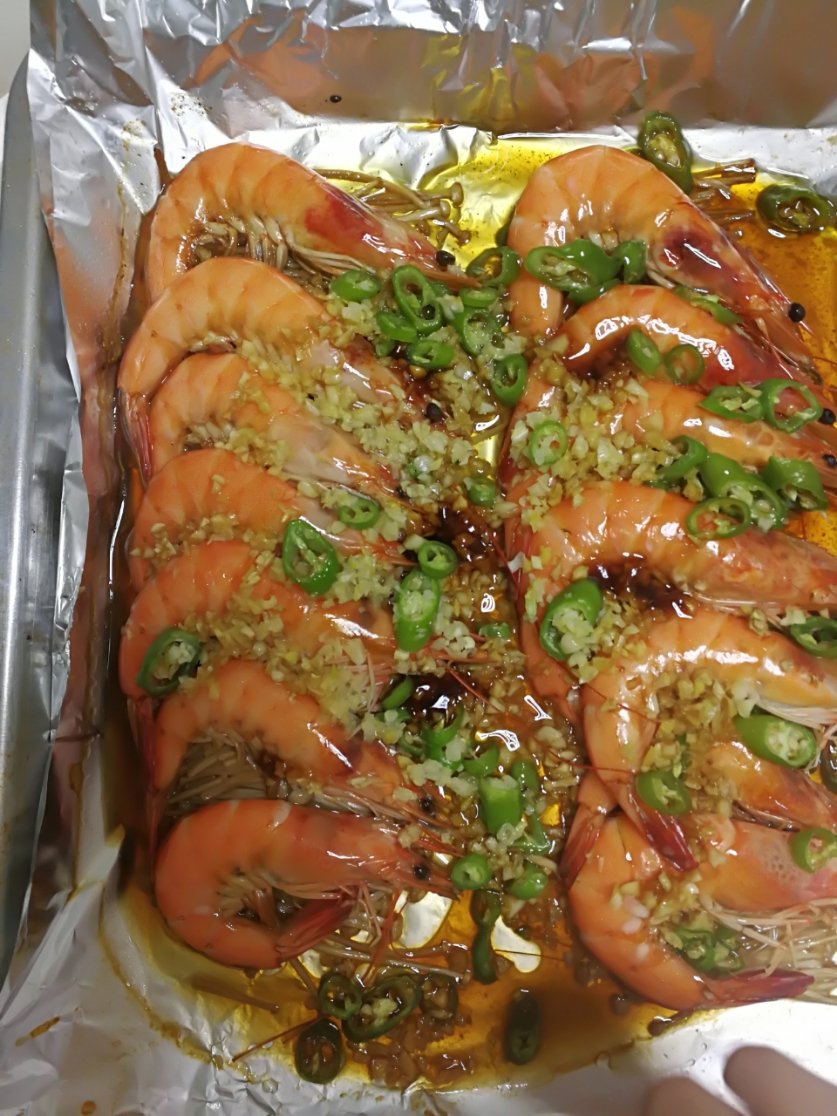 蒜蓉金针菇烤虾（烤箱）