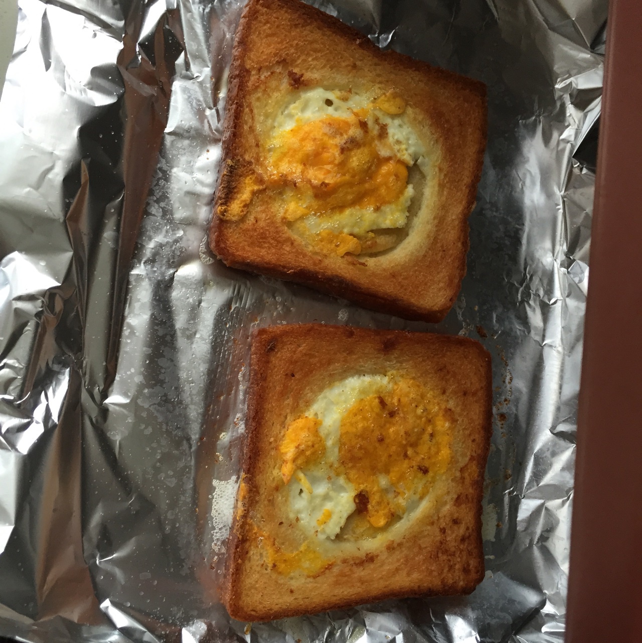 吐司太阳蛋披萨