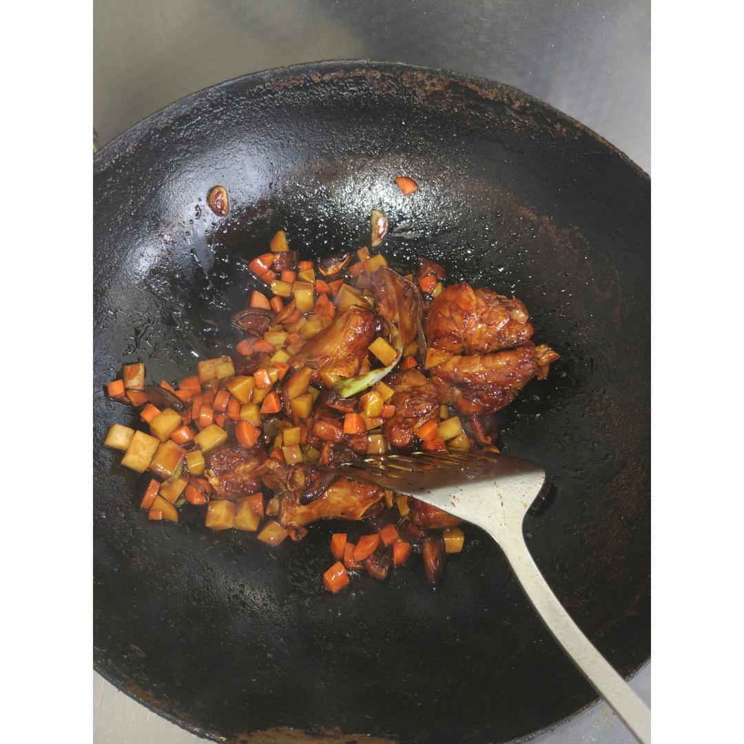 喷香排骨焖饭（爆好吃）