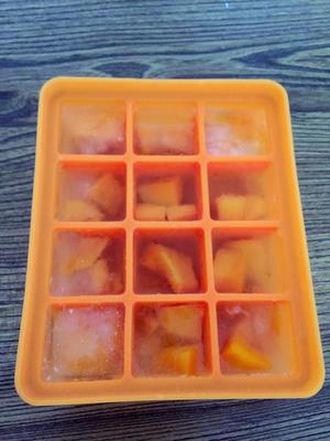 芒果冰块的做法 步骤2