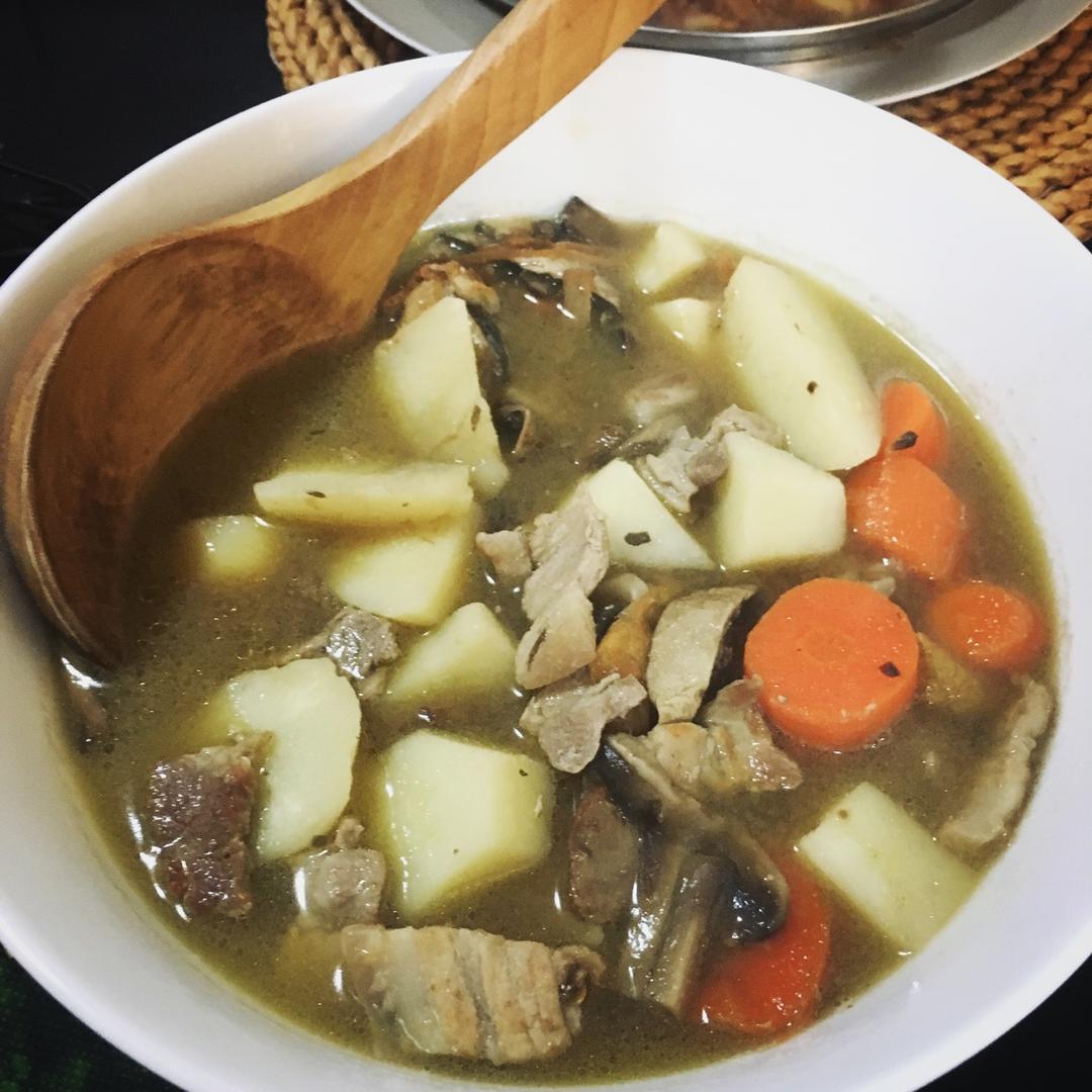 豆豆豆豆豆你妹做的猪肉味增汤……深夜食堂