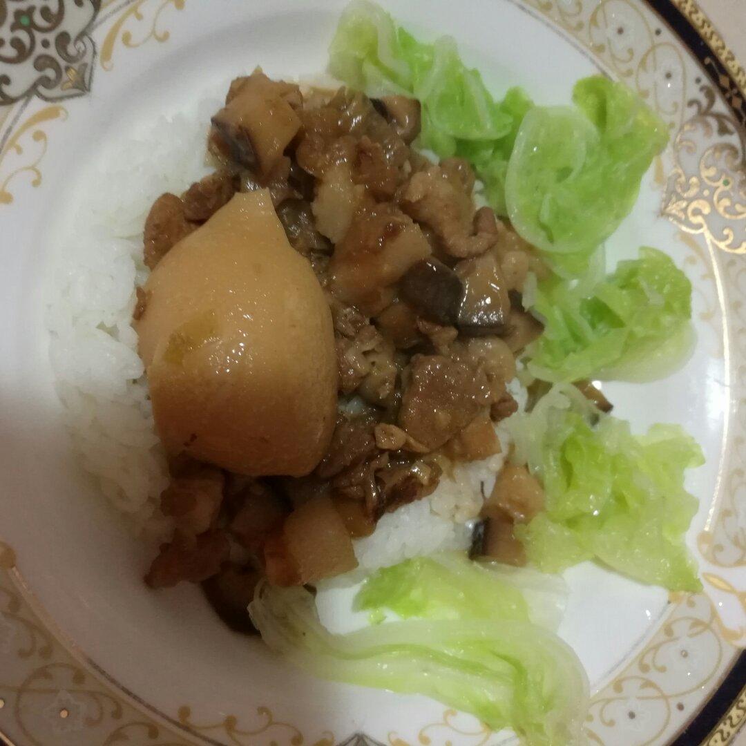 洋葱酥卤肉饭
