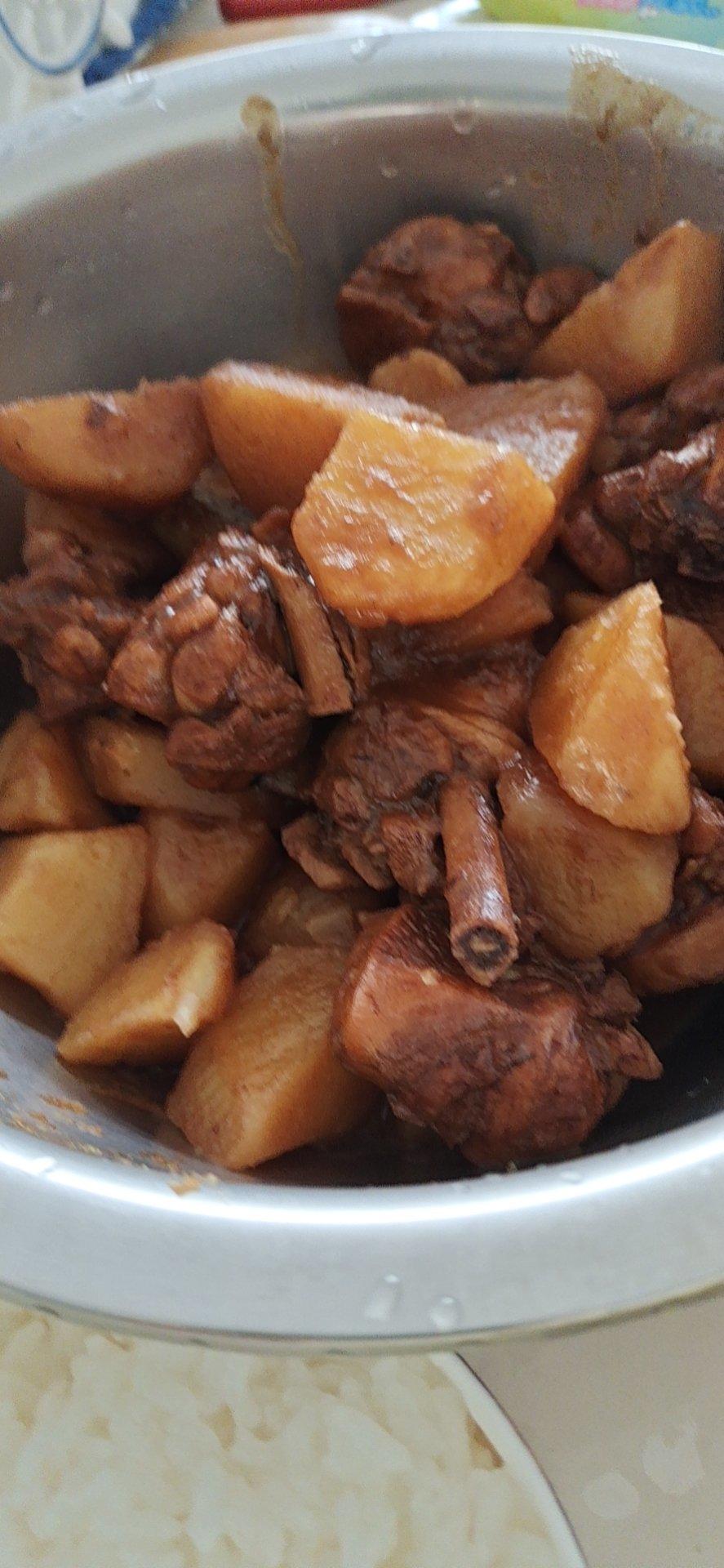 鸡腿炖土豆极简版💜