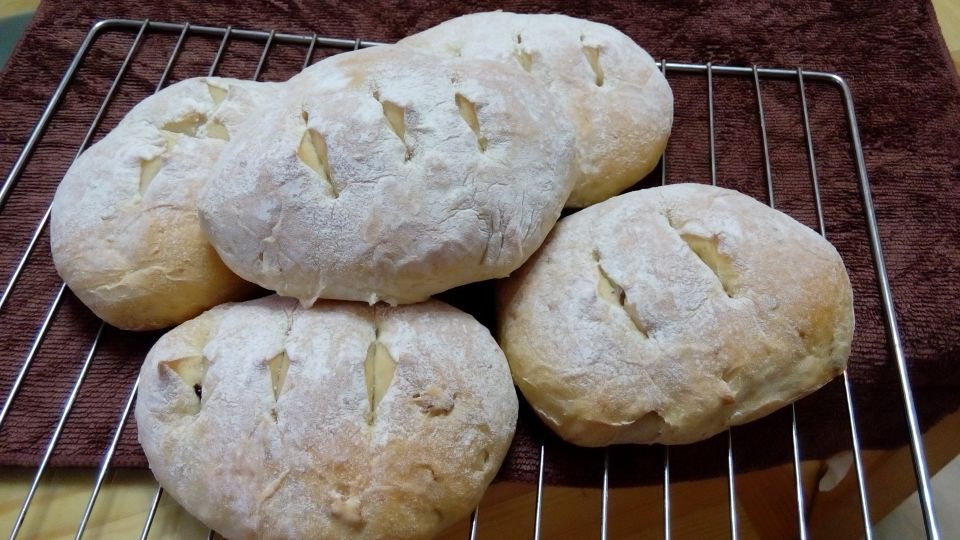 果仁法式乡村面包