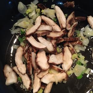 蚝油香菇青菜的做法 步骤3