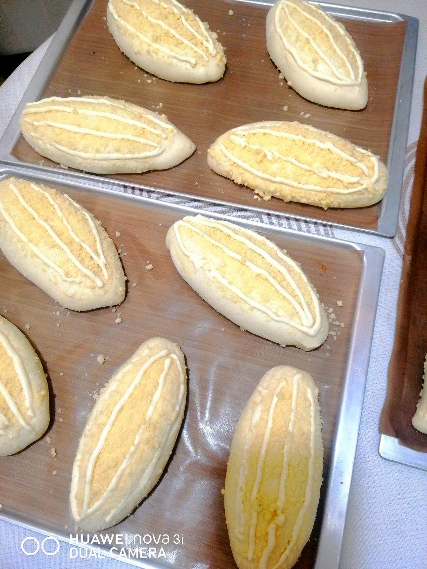 芋泥咸蛋黄软欧包