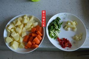 黄花菜土豆胡萝卜煲排骨汤的做法 步骤5