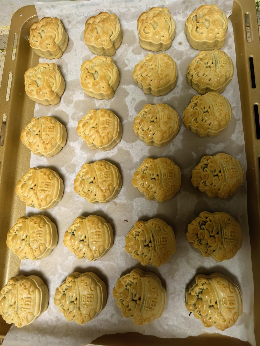 广式莲蓉蛋黄月饼/久吃不厌的经典组合