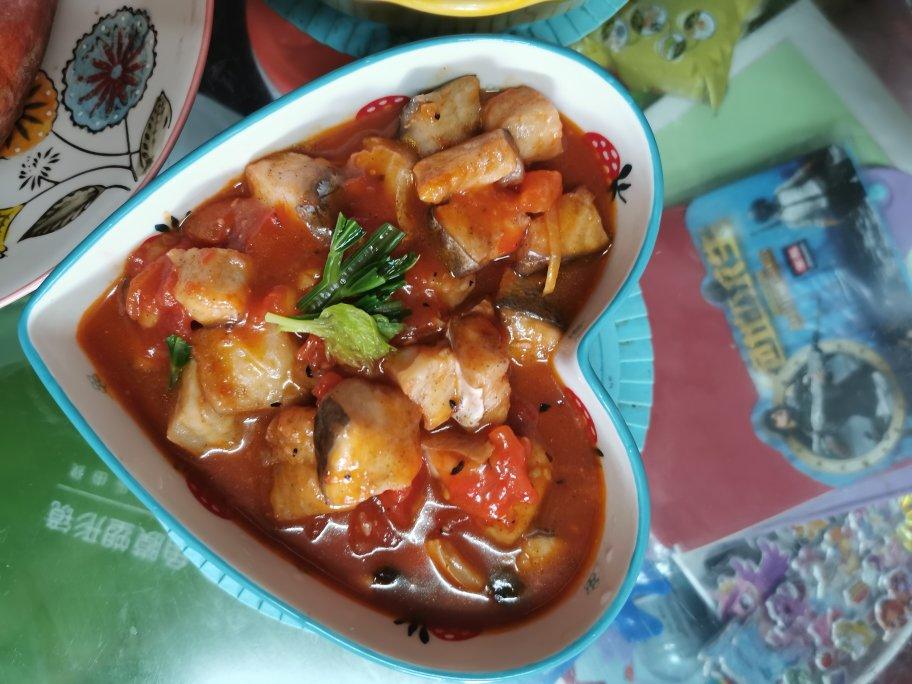 番茄鱼巴沙鱼（也可以用番茄龙利鱼），番茄酱汁超浓郁，营养又下饭！