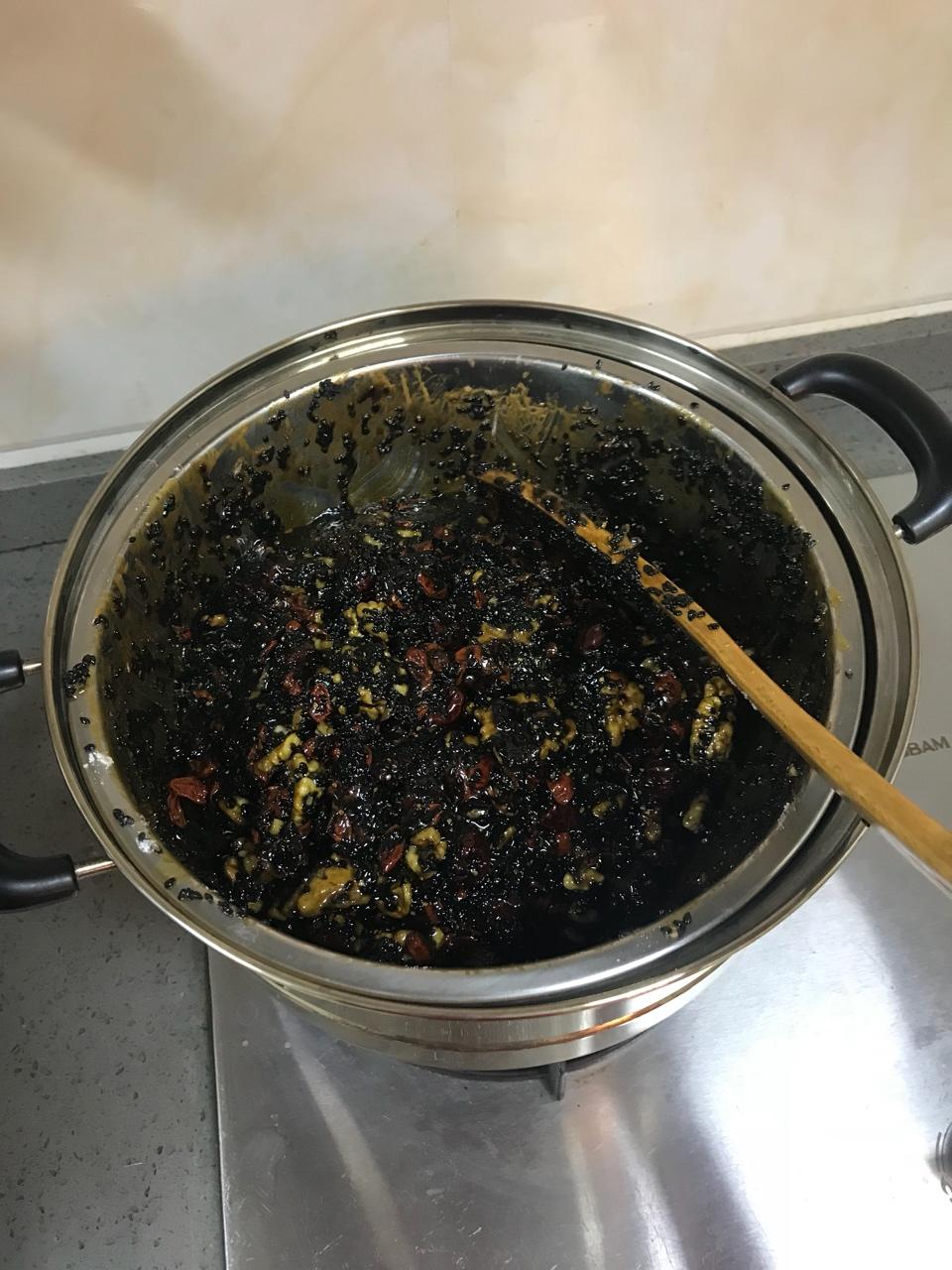 核桃桂圆芝麻红枣阿胶膏