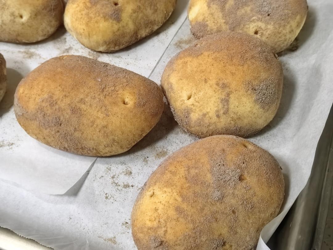 🥔| 芝士香肠土豆面包(手揉低糖)