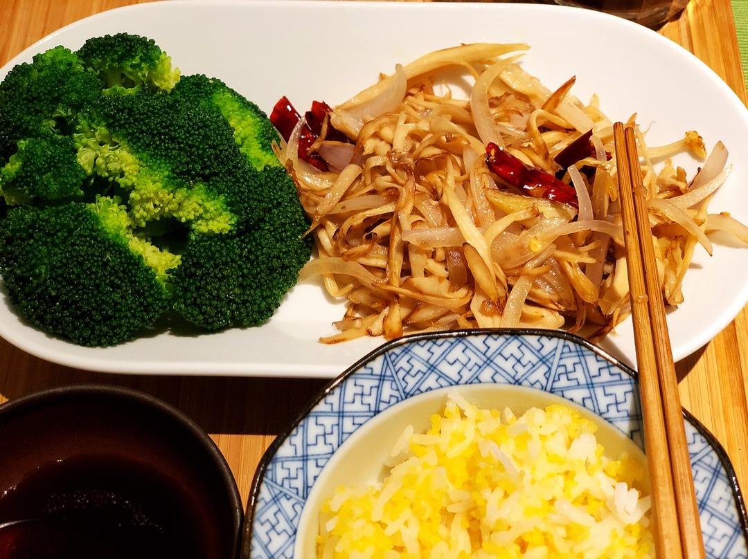 干煸手撕杏鲍菇