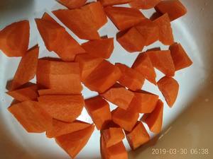 鲍鱼土豆胡萝卜炖红烧肉的做法 步骤2