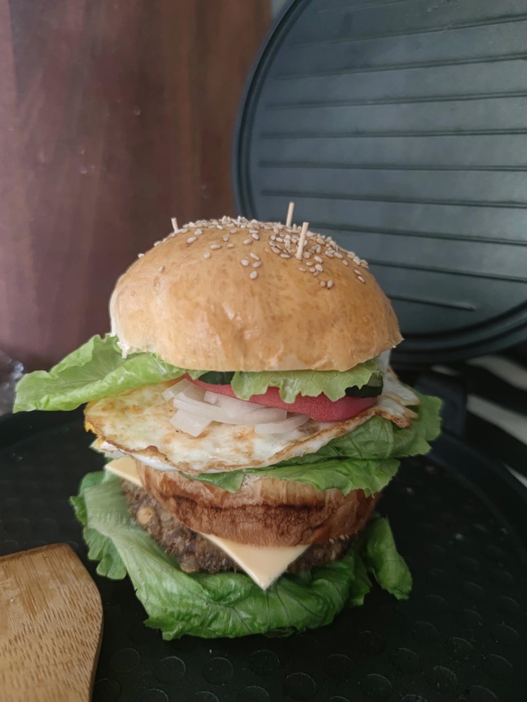 自制营养肉饼汉堡包