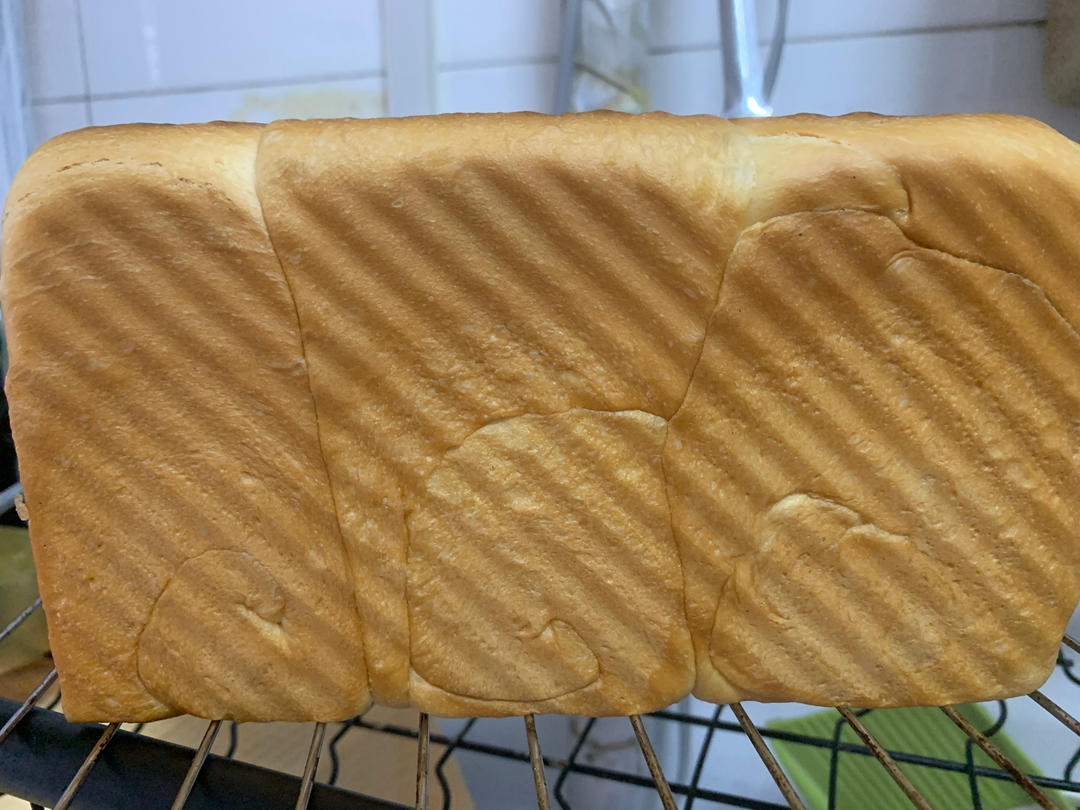 吐司，奶香手撕面包，超级香浓