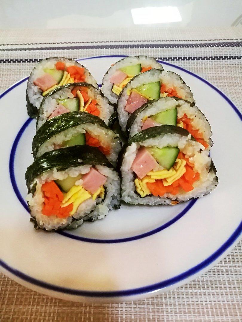 高颜值的紫菜包饭