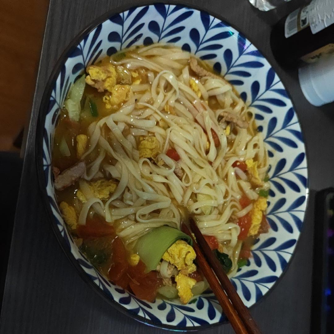 恨不得抱着锅舔的番茄鸡蛋面