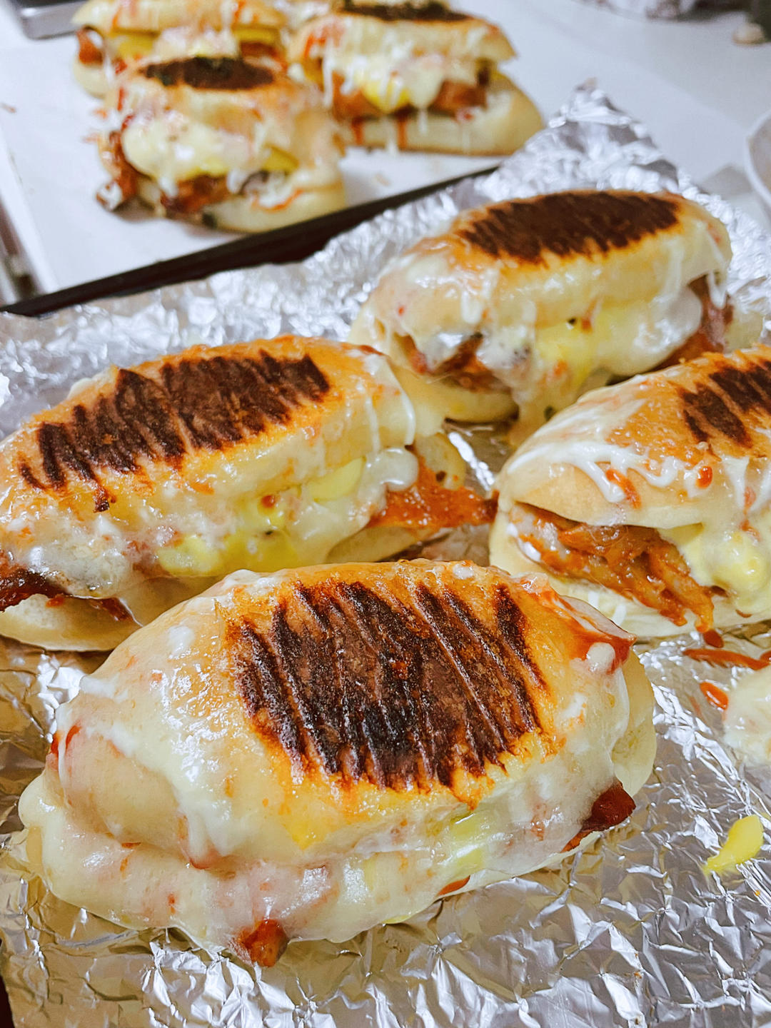 网红芝士瀑布鸡排包