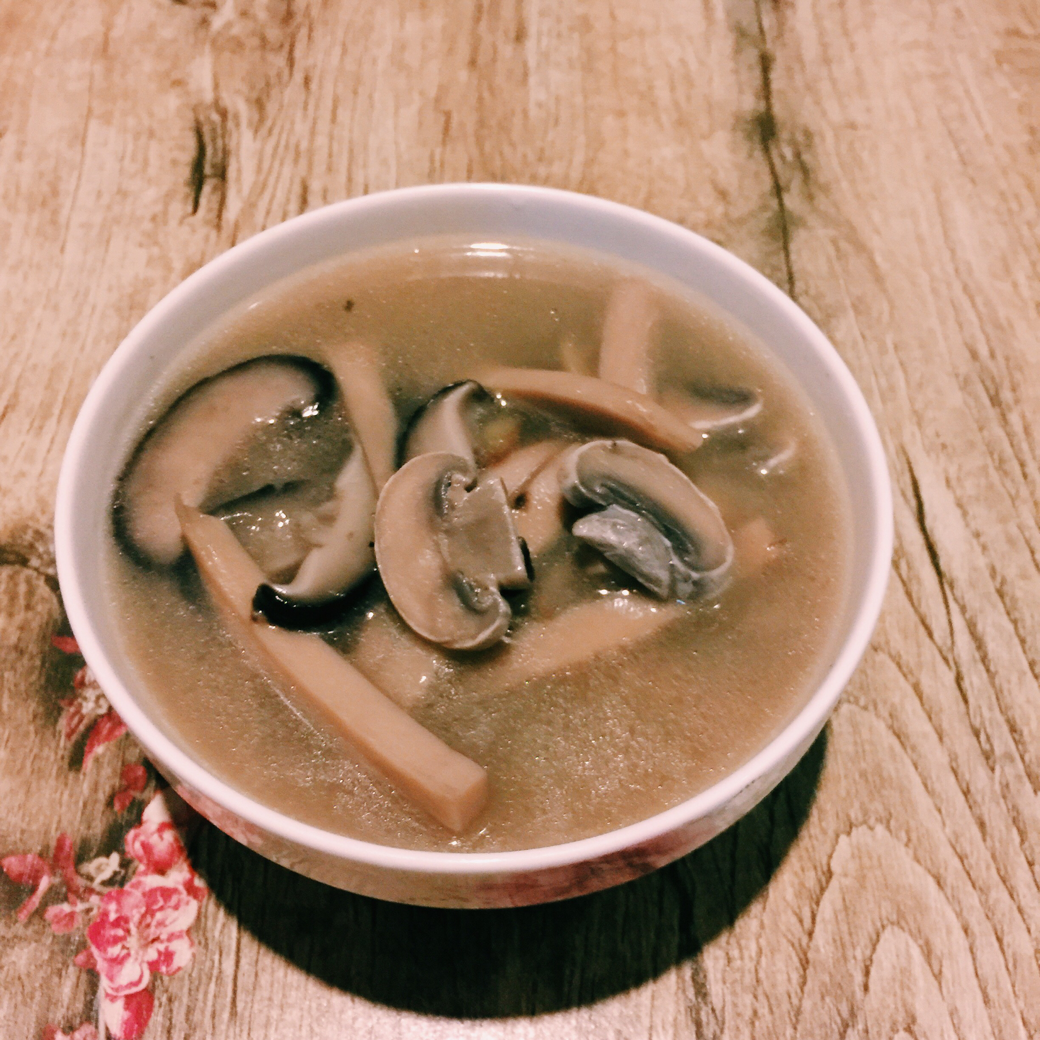 冬日暖汤——菌菇汤