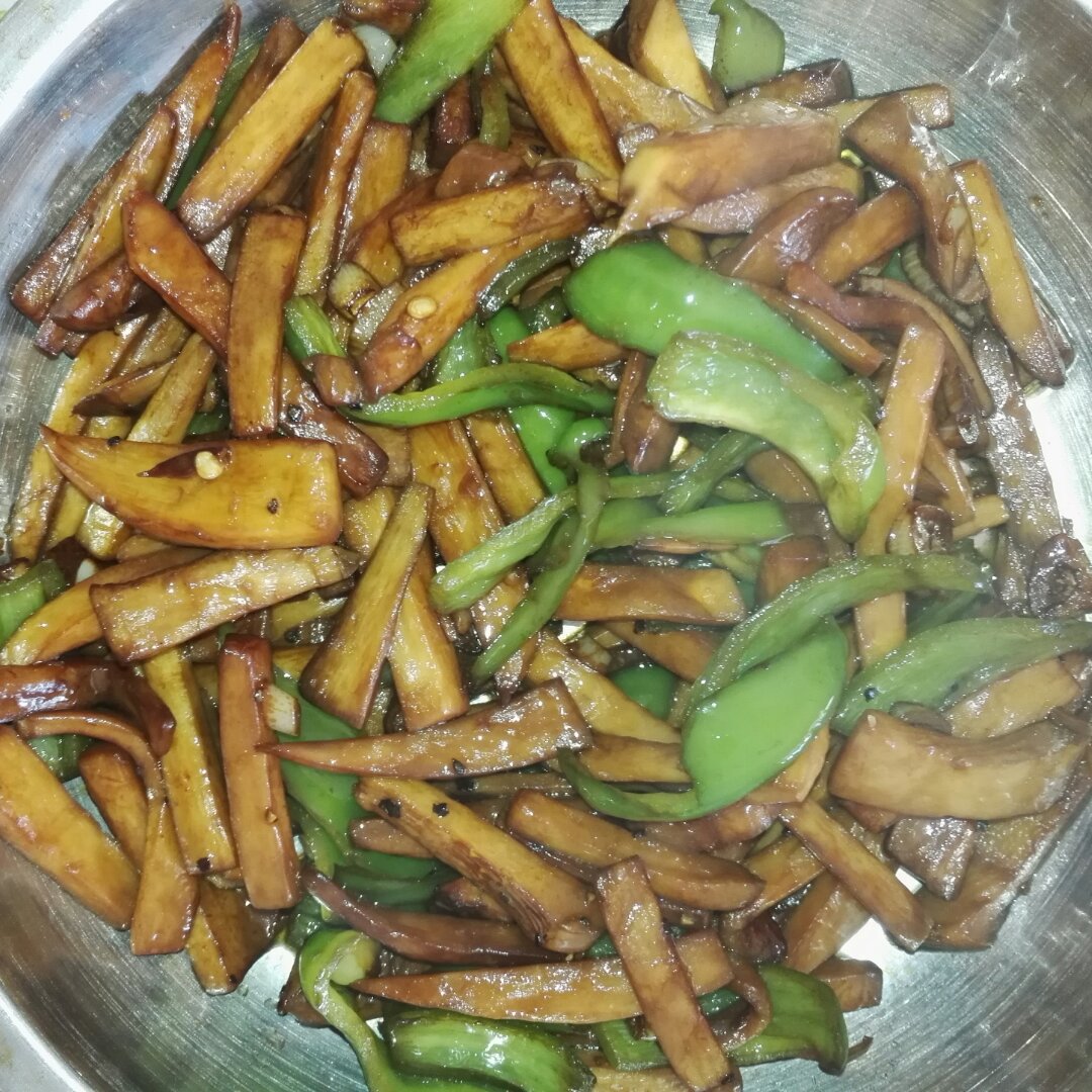 青椒素炒杏鲍菇