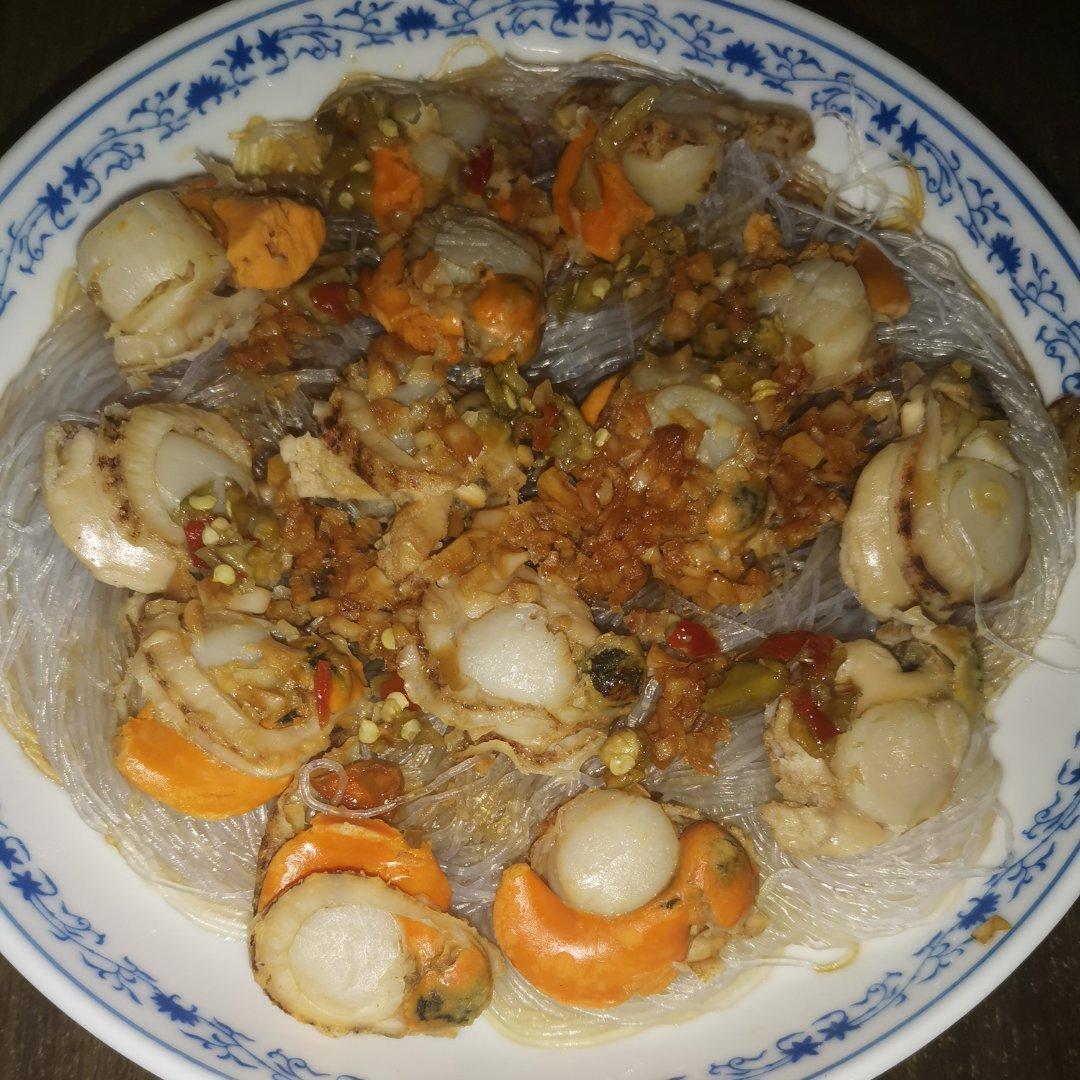 蒜蓉扇贝肉蒸粉丝