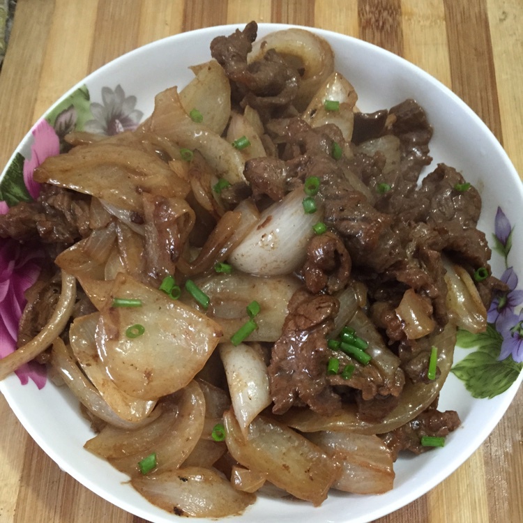 洋葱炒牛肉