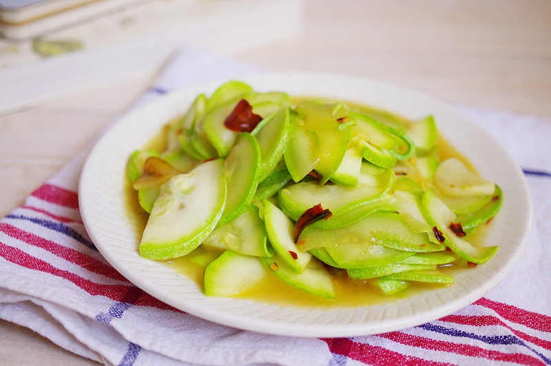 沈大王做的【炝炒西葫芦】