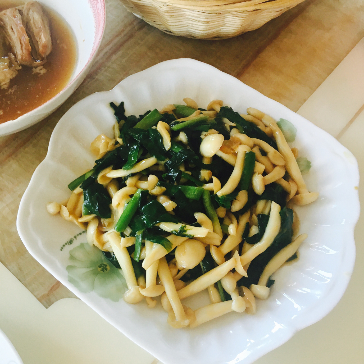 蚝油彩椒白玉菇
