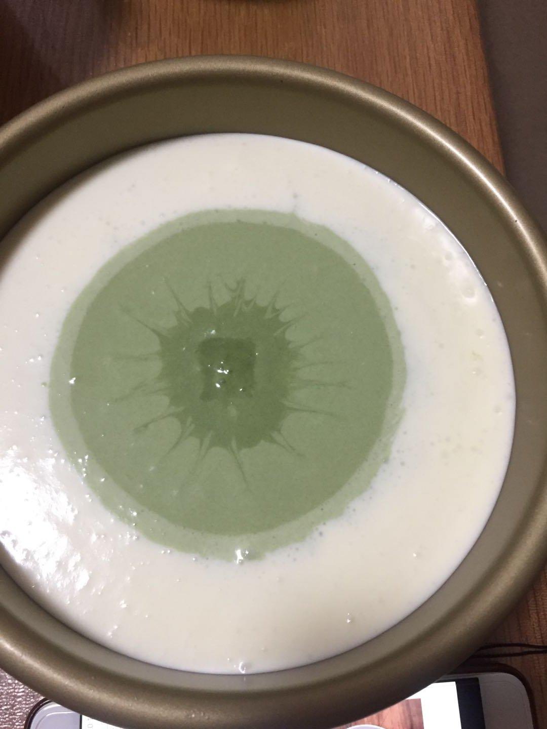 渐变抹茶慕斯蛋糕：我Amanda带着既美又作的抹茶甜点又来了！【曼食慢语】