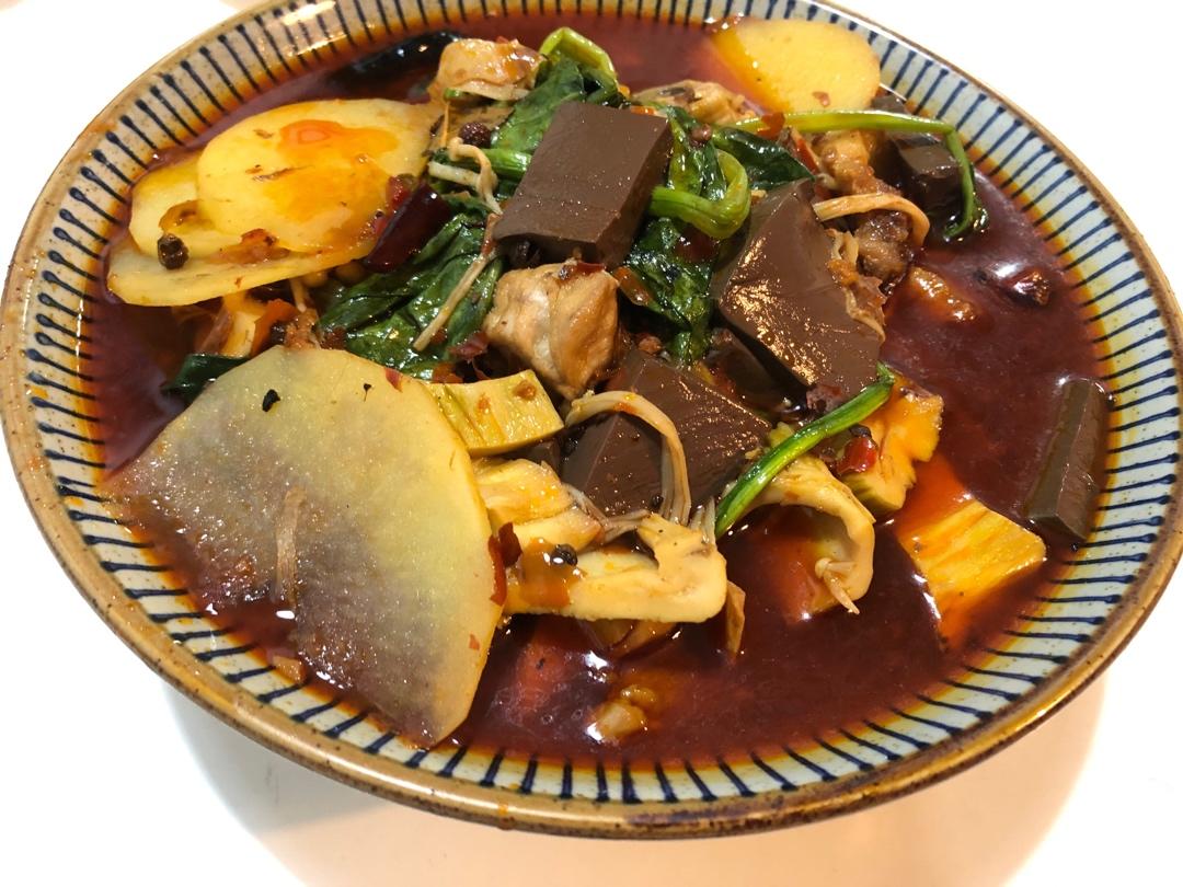 厨师长教你：“毛血旺”的家常做法，味道很棒先收藏起来