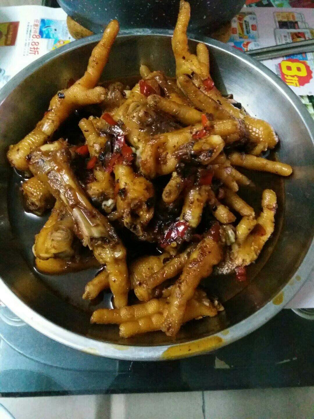 满口胶质的香辣鸡爪--食趣万用辣酱