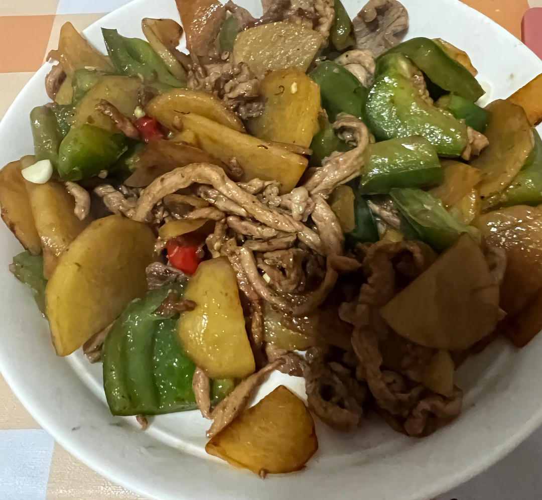 比肉都好吃的青椒炒土豆片😋简单又美味❗️