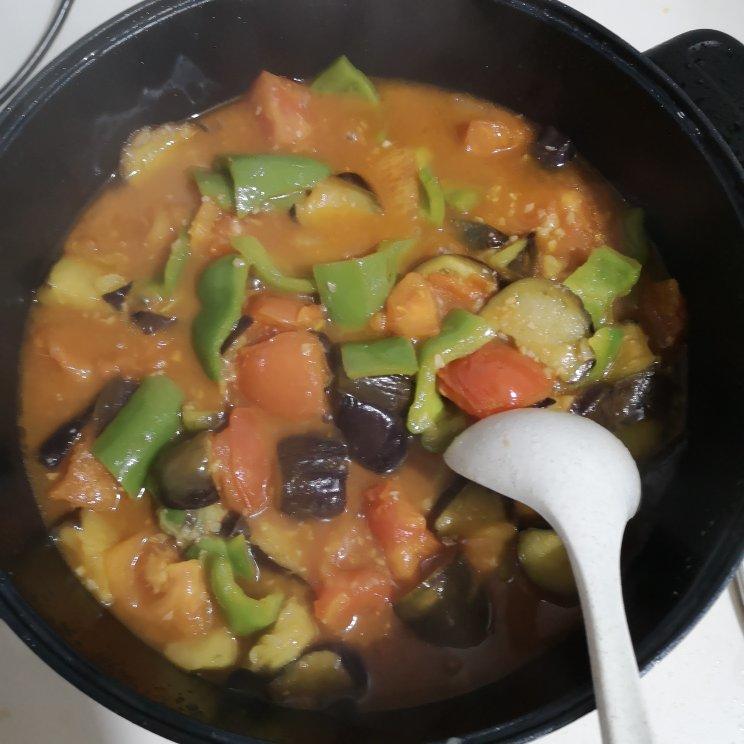 5分钟快手下饭菜#番茄炒茄子🍅番茄家族